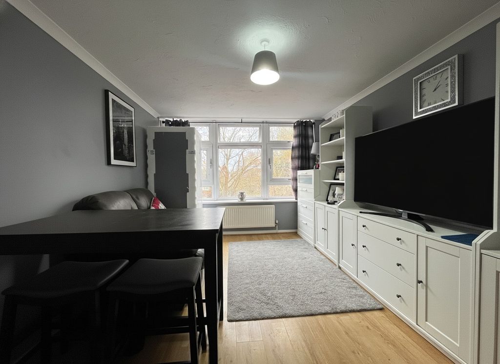 Property photo 1 of 5 4677420