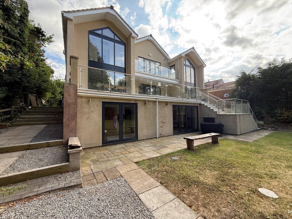 Property photo 2 of 6