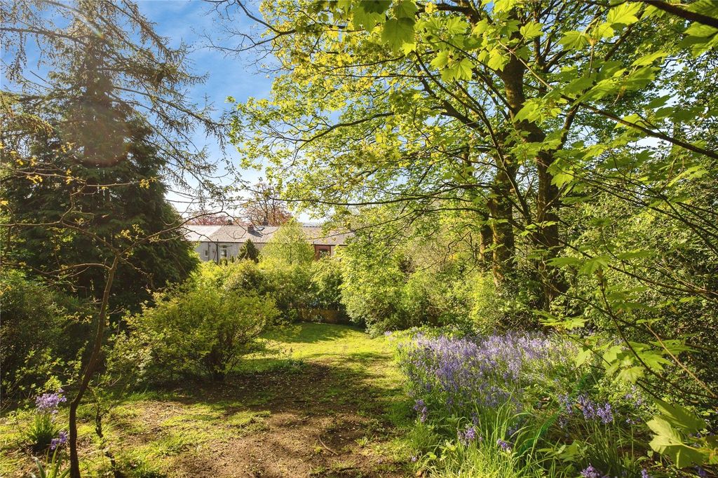 Property photo 2 of 33 Picture No. 16
