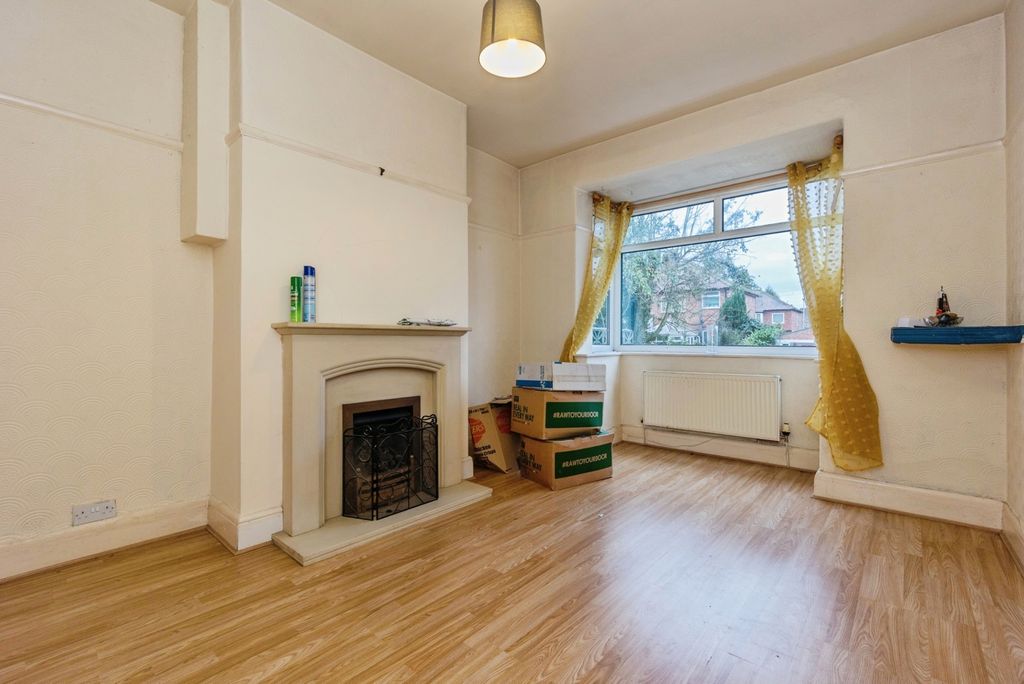 Property photo 3 of 26 Pbox-Img.Jpg