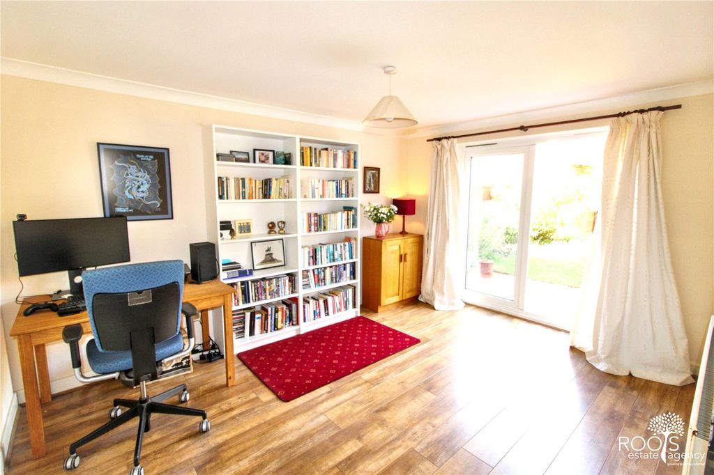 Property photo 3 of 12 Dining Room