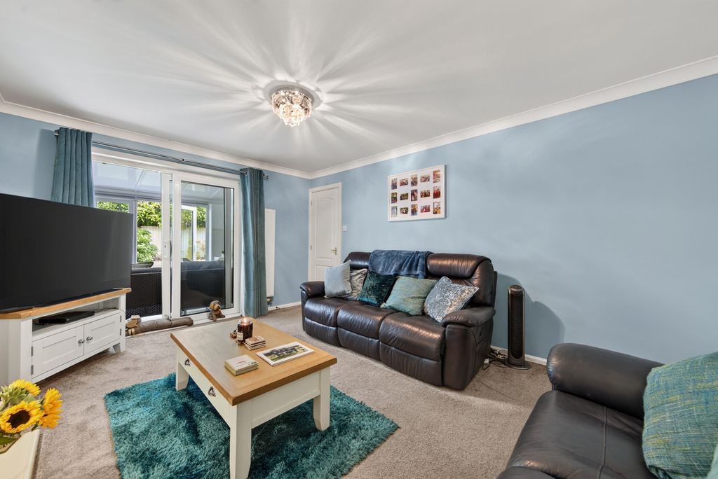 Property photo 3 of 37