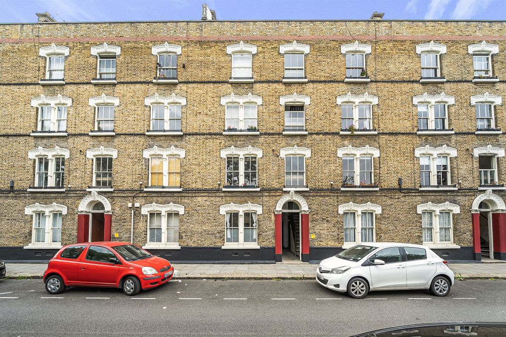 Property photo 1 of 18
