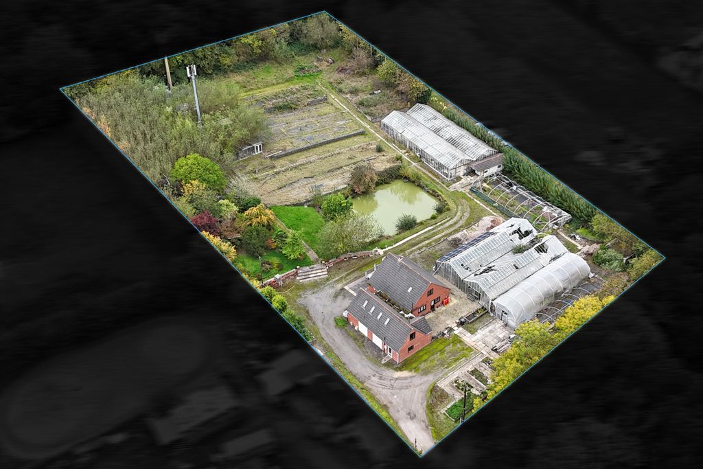 Property photo 1 of 36 Plot