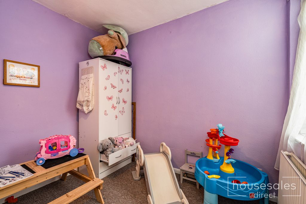 Property photo 3 of 11