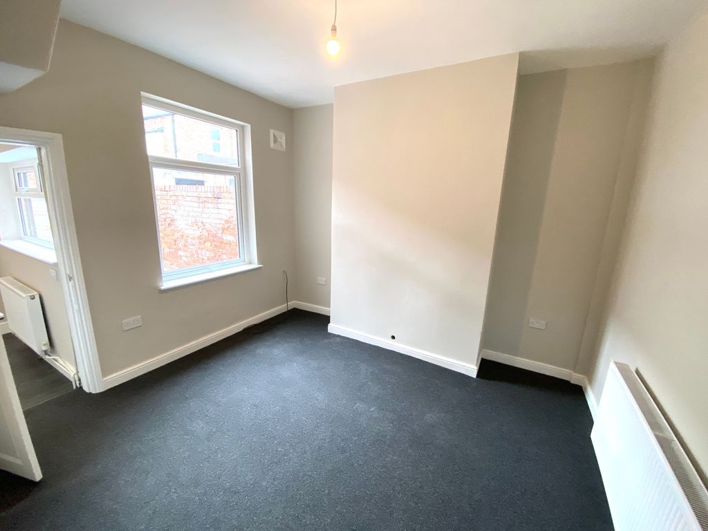 Property photo 3 of 8 Dining Room
