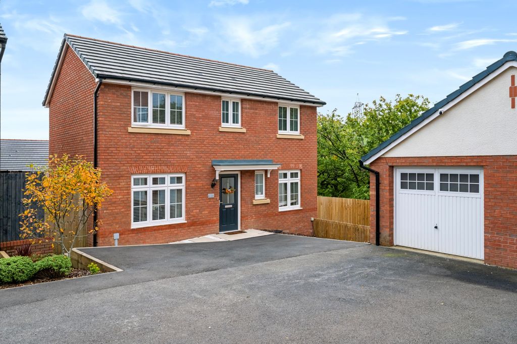 Property photo 1 of 35