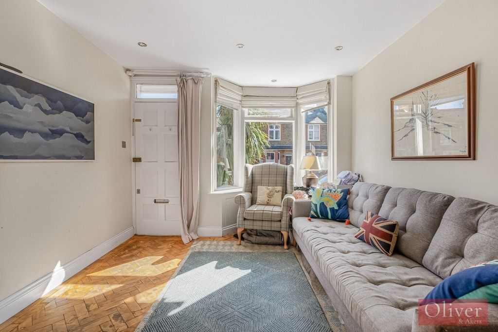 Property photo 3 of 17 Photo 1