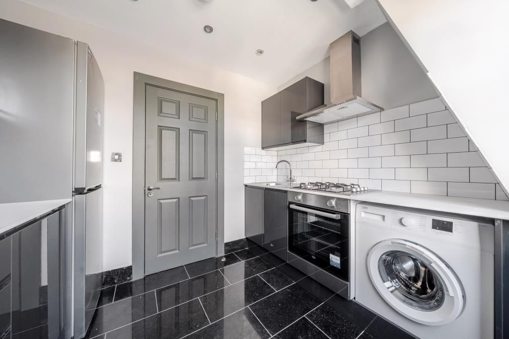 Property photo 2 of 18 Kitchen