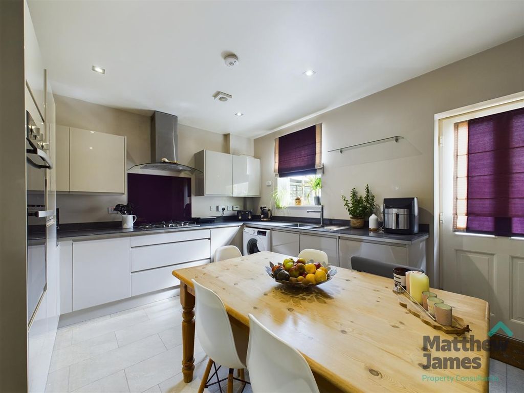 Property photo 3 of 16 Cam03063G0-Pr0041-Still003.Jpg