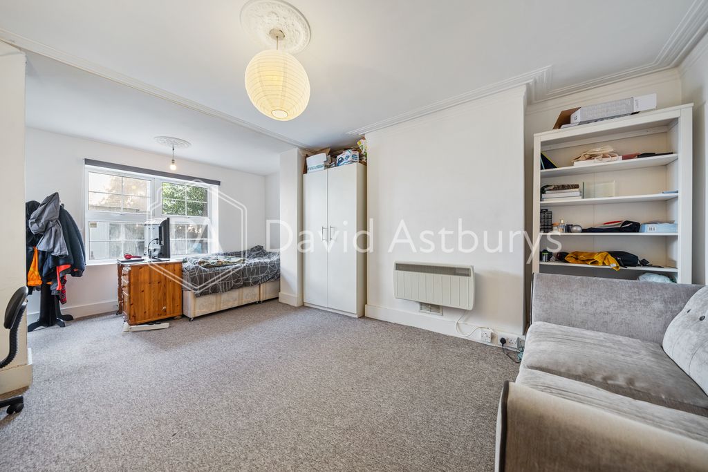 Property photo 3 of 12