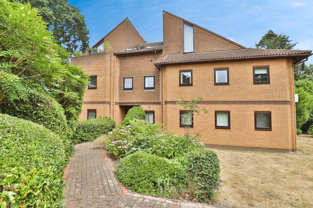 Property photo 1 of 18