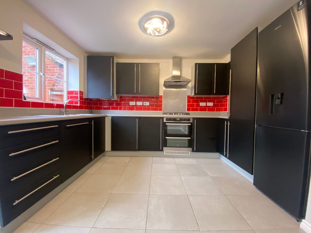 Property photo 3 of 19 Photo 15