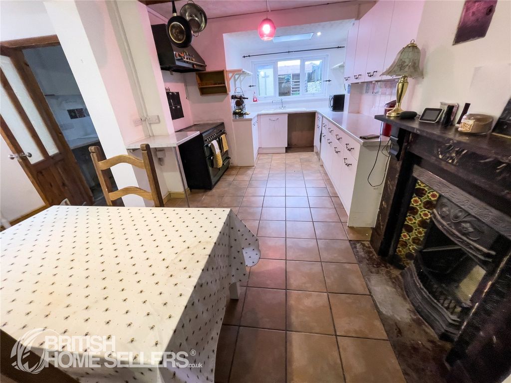 Property photo 3 of 14 Picture No. 02