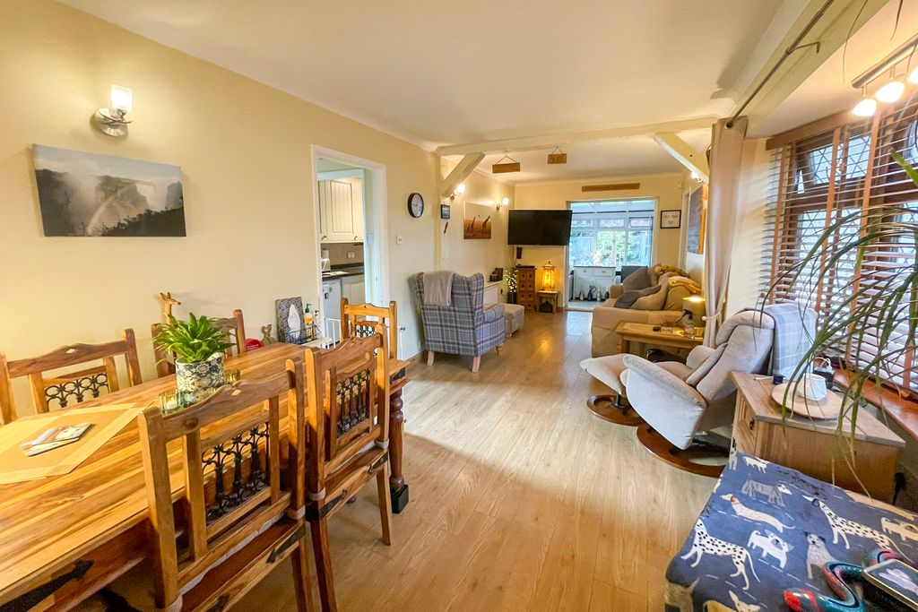 Property photo 3 of 13 Dining Area