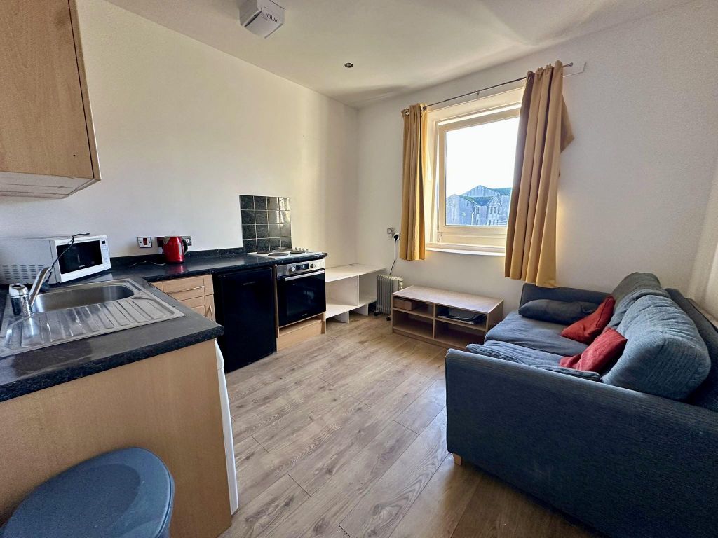 Property photo 3 of 5