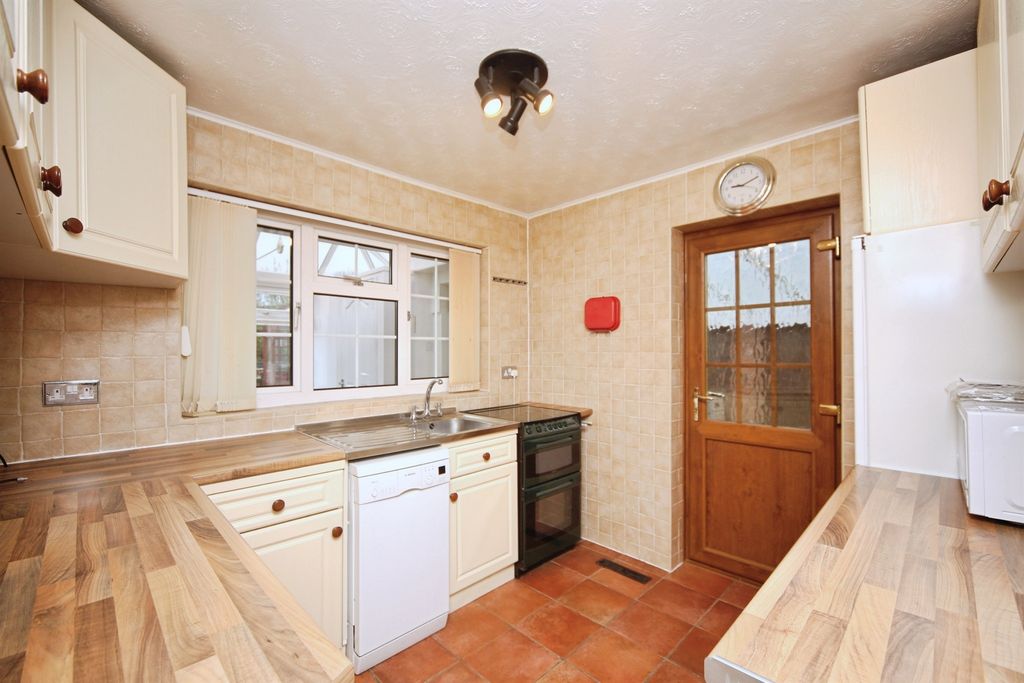 Property photo 2 of 13