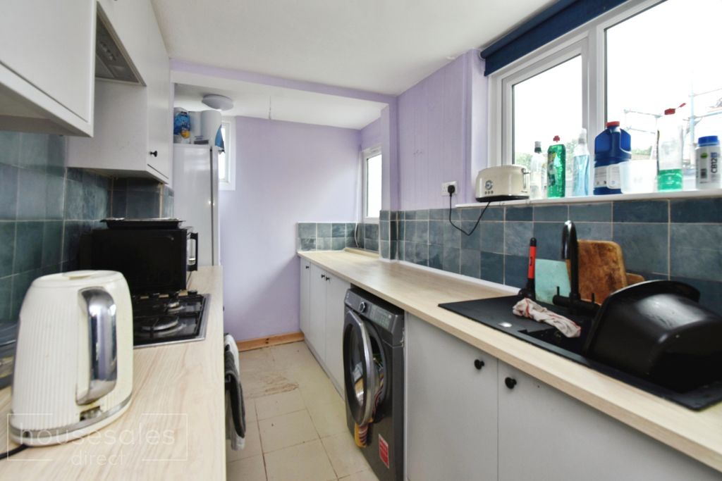 Property photo 2 of 12