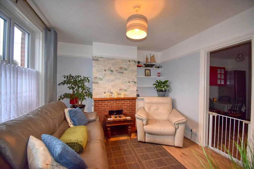 Property photo 3 of 14