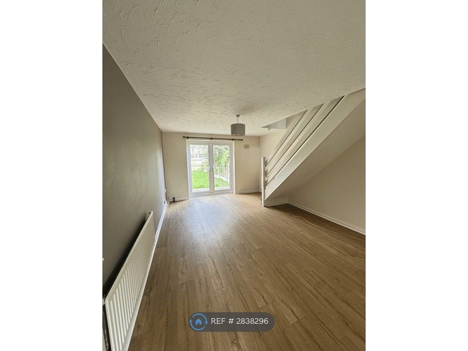 Property photo 2 of 14 Living Room