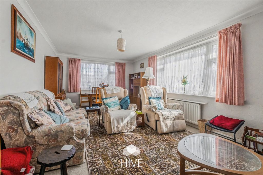 Property photo 3 of 23