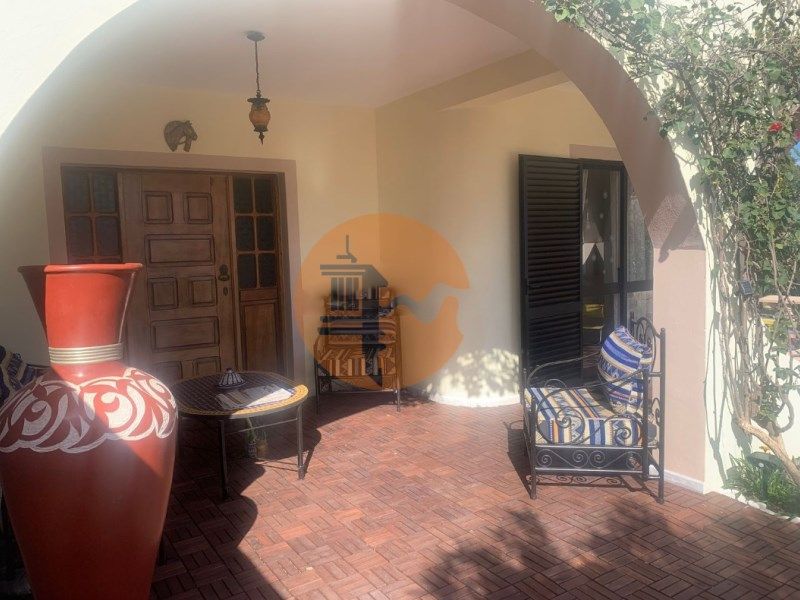Property photo 2 of 49