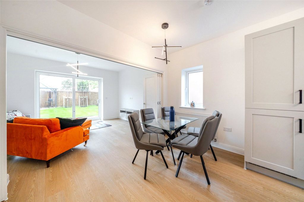 Property photo 1 of 19 Picture No. 03