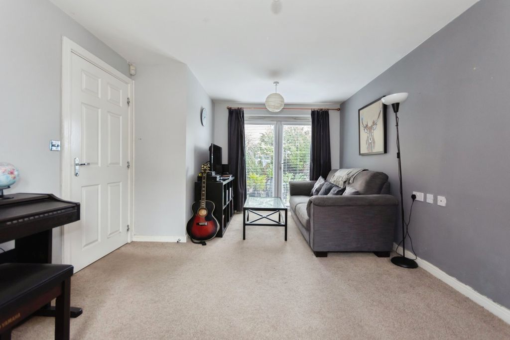 Property photo 2 of 18 Picture No. 02