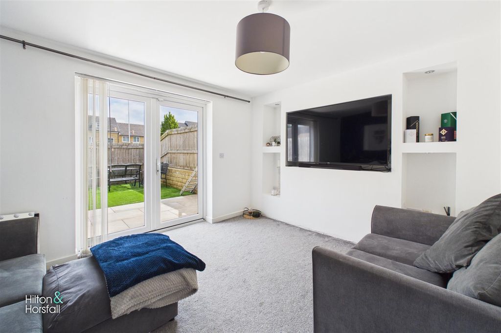 Property photo 2 of 10 Dall Street