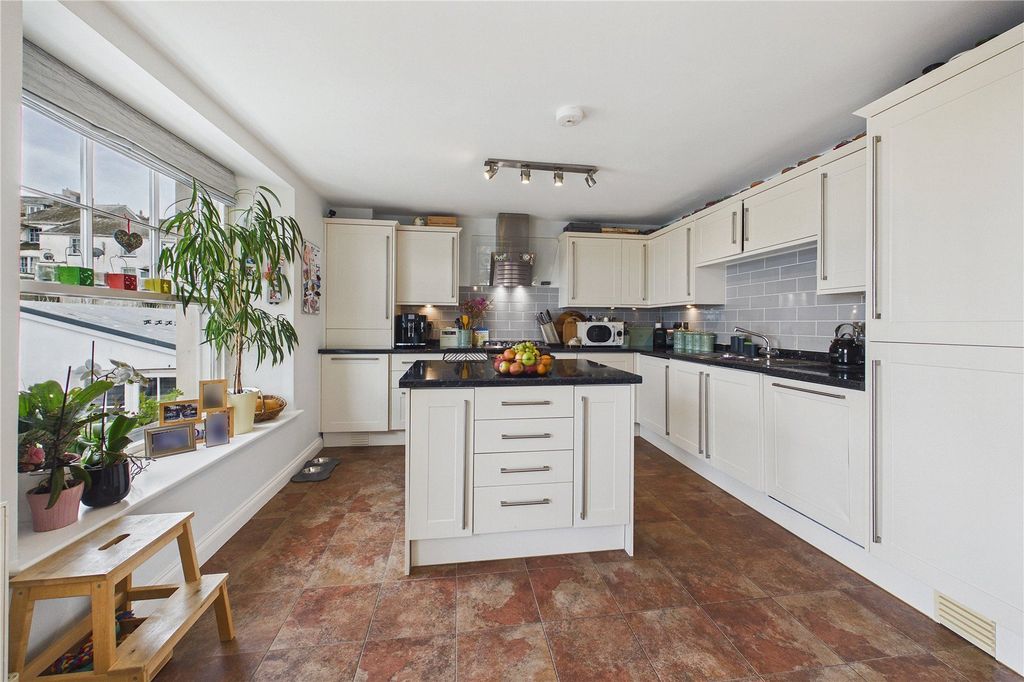 Property photo 3 of 13 Picture No. 31