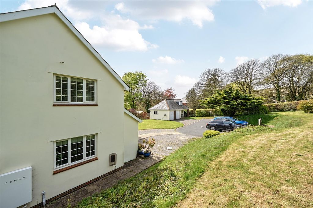 Property photo 3 of 37 Cherry New Plot.Jpg