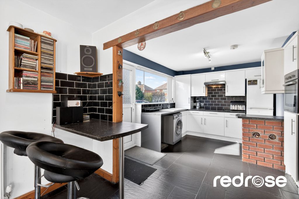 Property photo 2 of 22 161 Liverpool Rd-13-2500Px