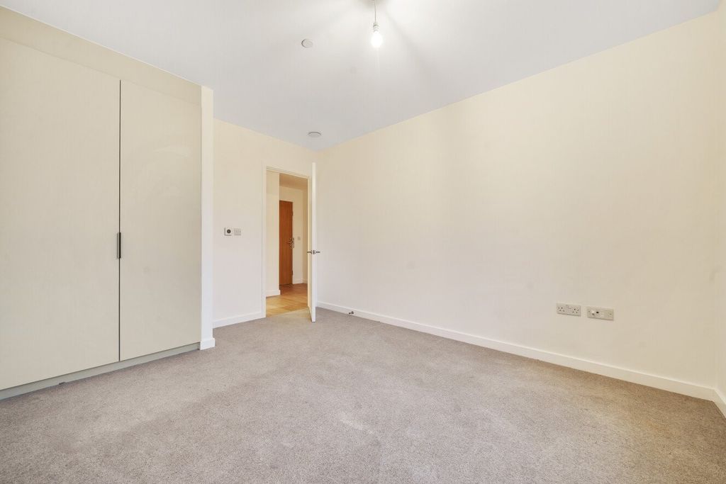 Property photo 3 of 7 Picture No. 06