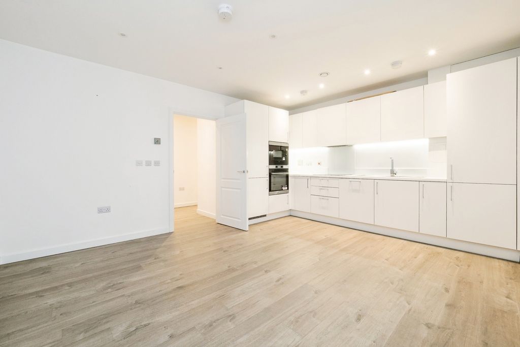 Property photo 2 of 23 Pbox-Img.Jpg
