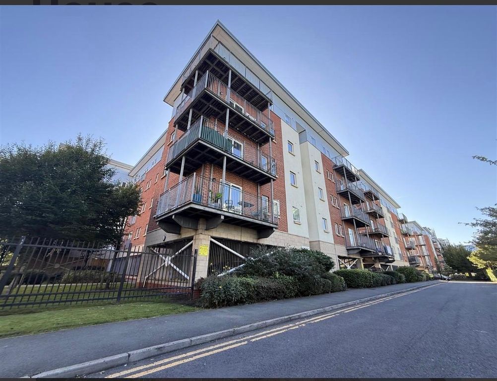 Property photo 1 of 10