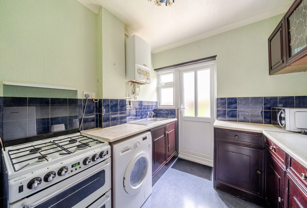 Property photo 2 of 10 1374628-16-6908B4...