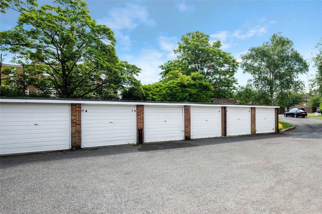 Property photo 2 of 11 Photo