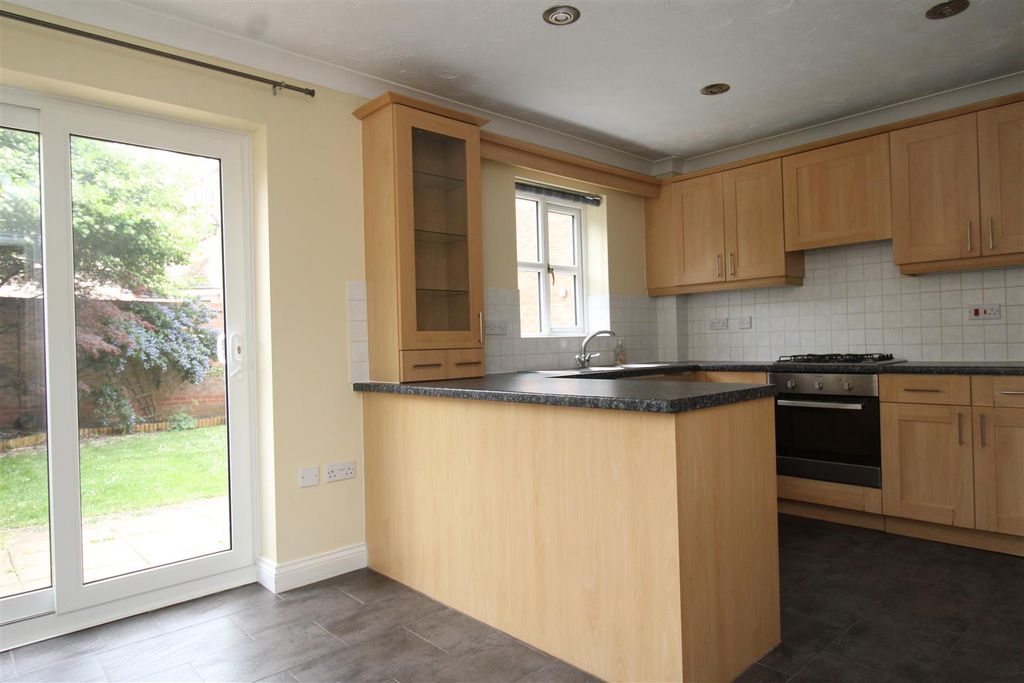 Property photo 2 of 14 Img_2930.Jpg
