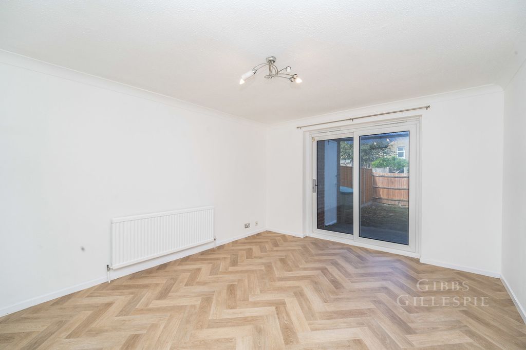 Property photo 2 of 13 Pbox-Img.Jpg