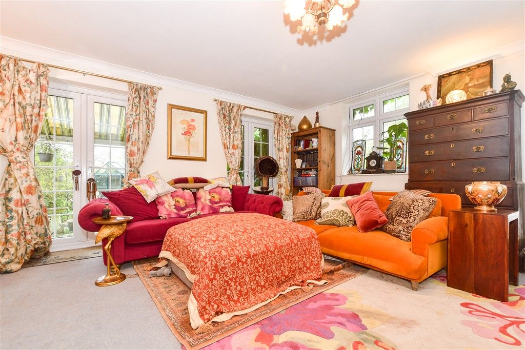 Property photo 1 of 14 Sitting Room