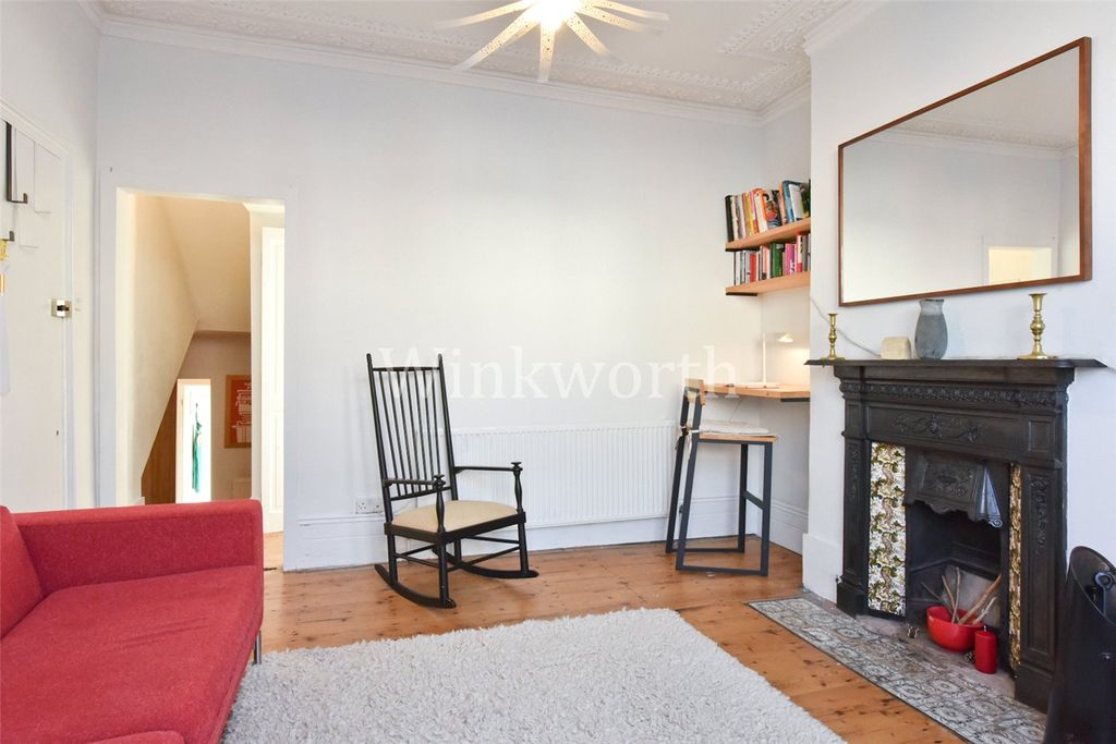 Property photo 3 of 17 Picture No. 16