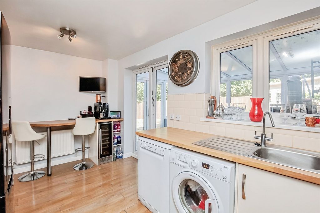 Property photo 2 of 15