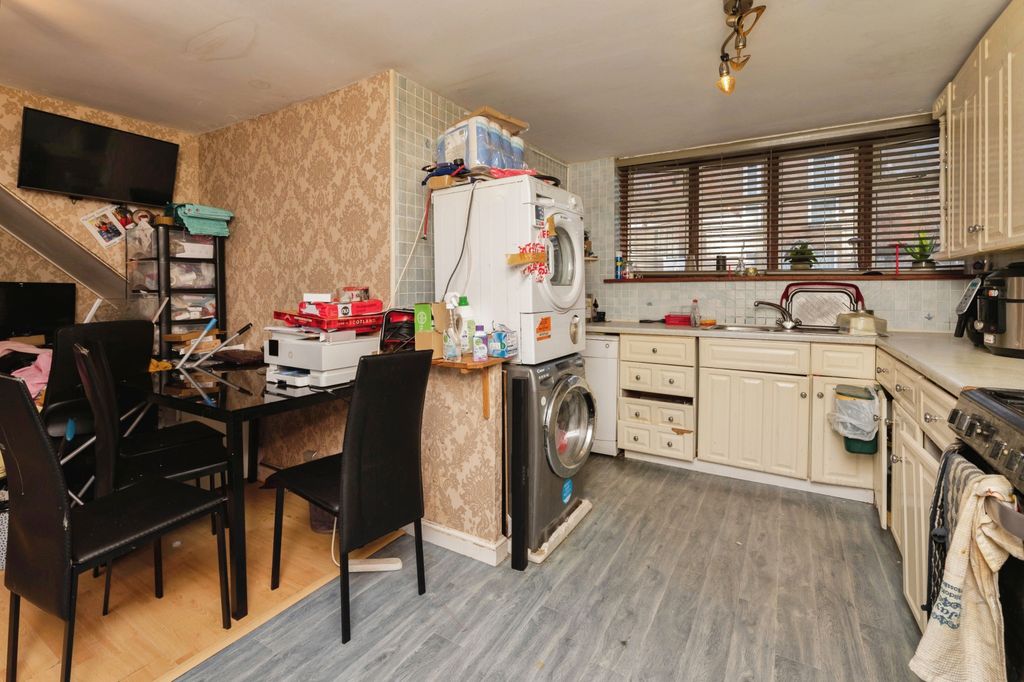 Property photo 3 of 16 Photography