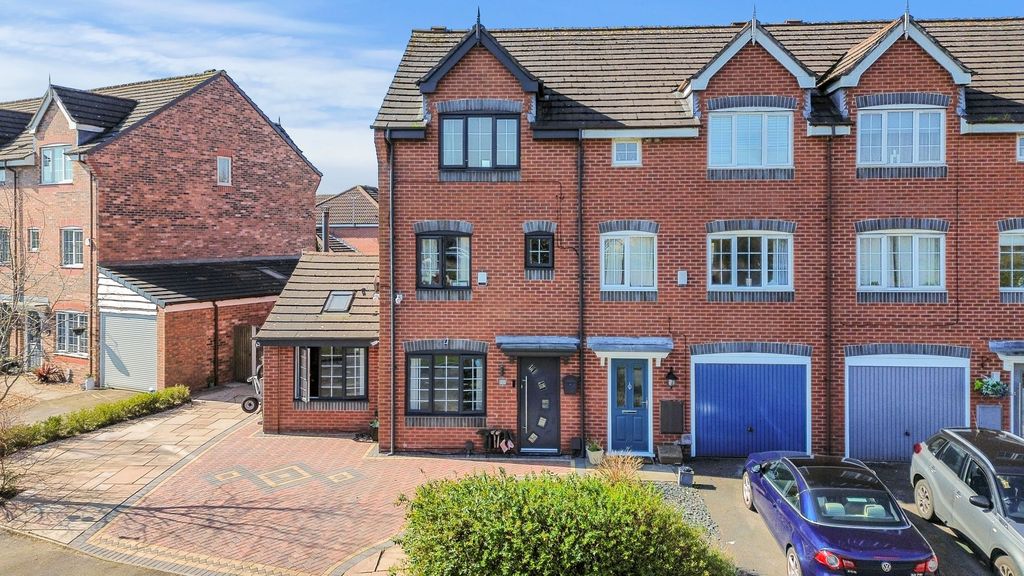 Property photo 1 of 44