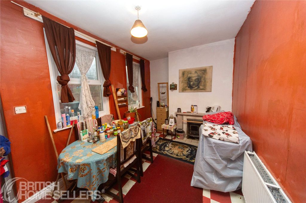 Property photo 3 of 14 Picture No. 06