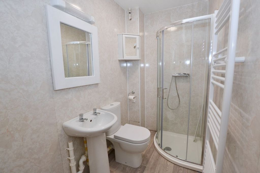 Property photo 3 of 3