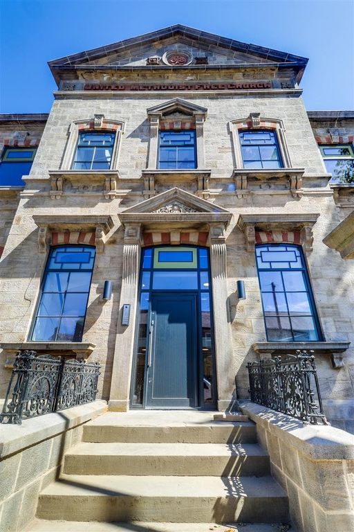 Property photo 2 of 15 Picture No. 01