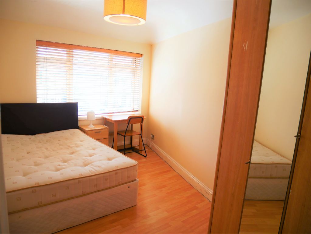 Property photo 2 of 3