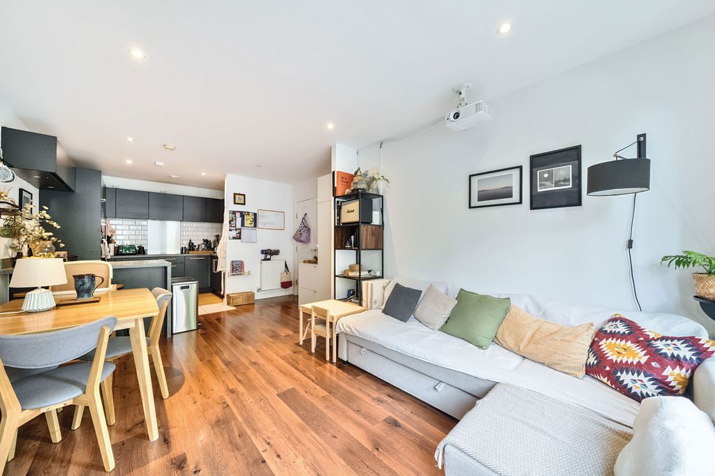 Property photo 3 of 15