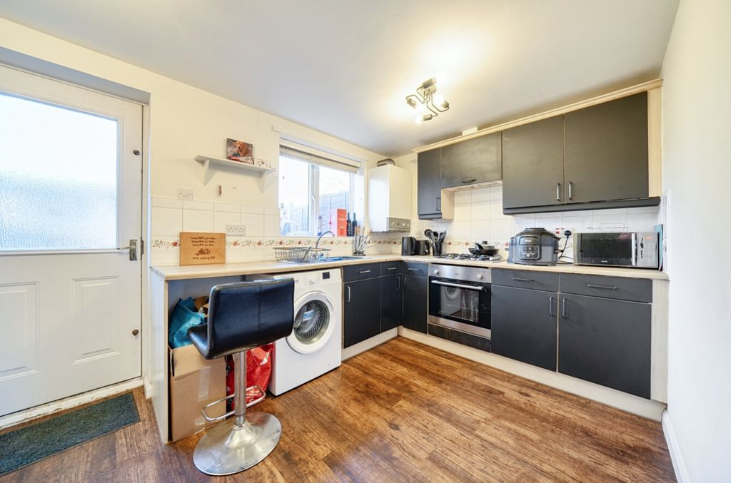 Property photo 3 of 21 1383386-20-6920526A69Ffe